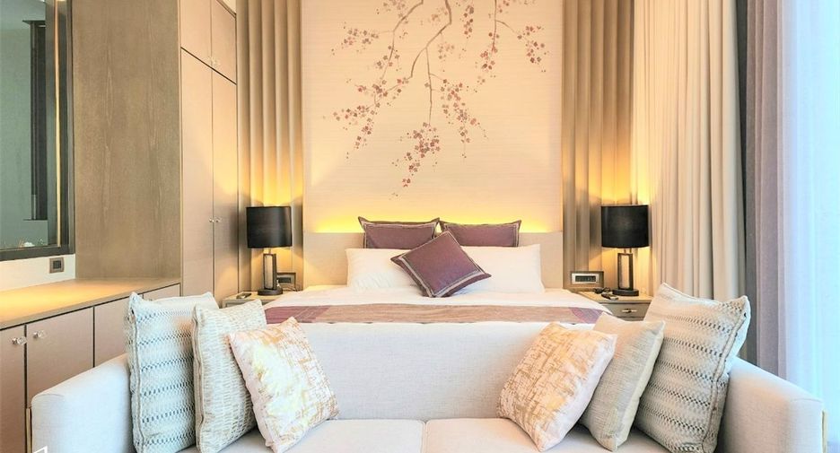 For rent 3 bed condo in Khlong San, Bangkok