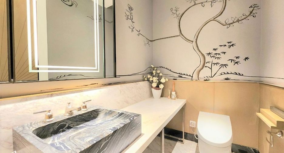 For rent 3 bed condo in Khlong San, Bangkok