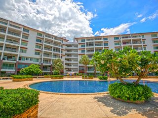 For sale 2 bed condo in Klaeng, Rayong