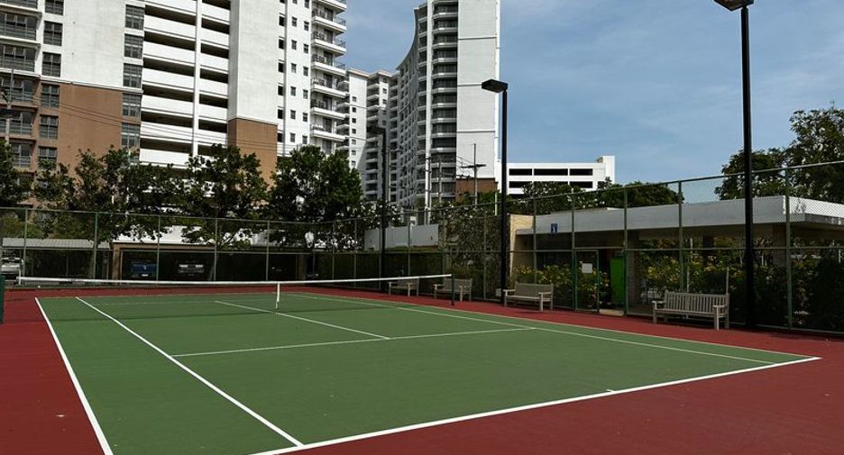 For rent 3 bedrooms condo in Cha Am, Phetchaburi