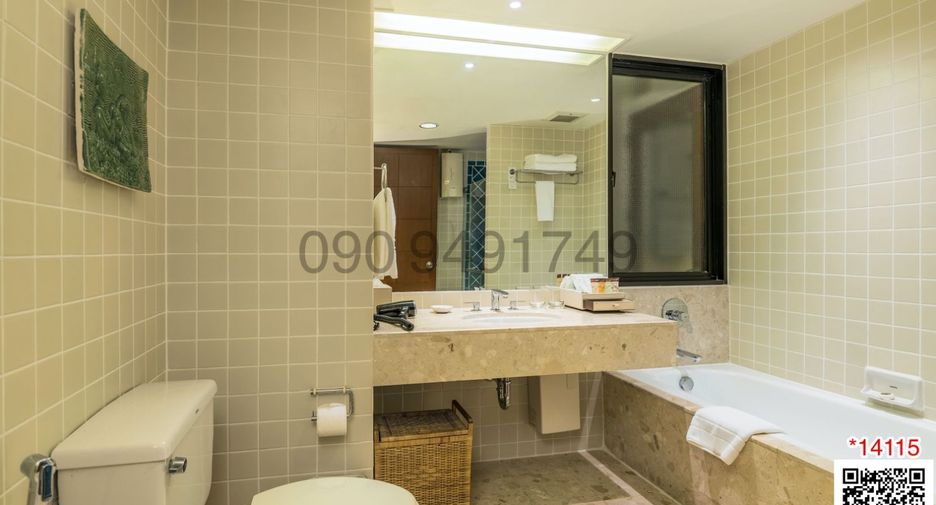 For rent 2 bedrooms condo in Yan Nawa, Bangkok