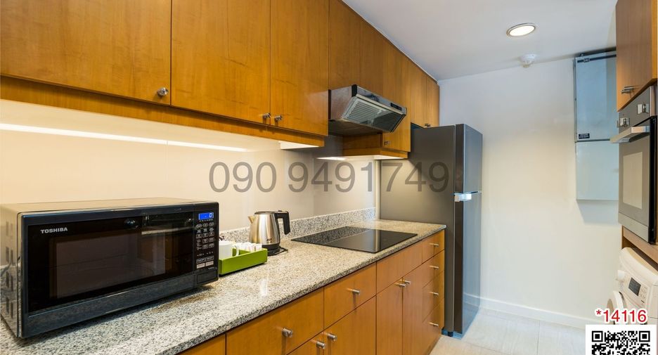 For rent 3 bedrooms condo in Yan Nawa, Bangkok