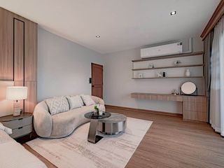 For rent そして for sale 6 Beds house in Phra Khanong, Bangkok