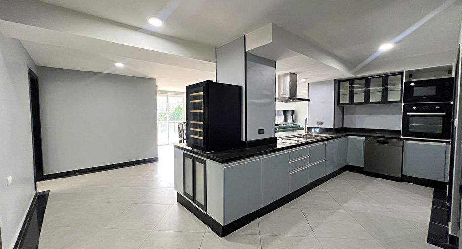 For rent and for sale 3 bedrooms condo in Bang Lamung, Chonburi