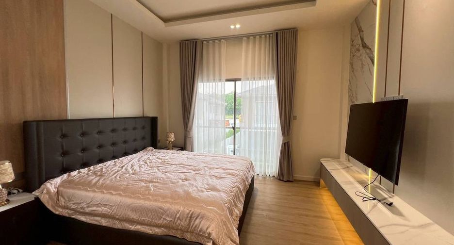 For rent and for sale 4 bedrooms house in Bang Lamung, Chonburi