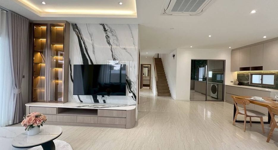 For rent and for sale 4 bedrooms house in Bang Lamung, Chonburi