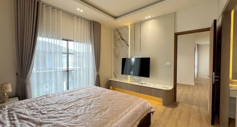 For rent and for sale 4 bedrooms house in Bang Lamung, Chonburi