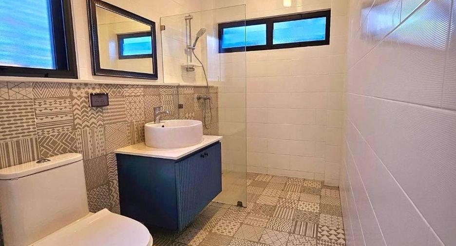 For rent 5 bedrooms house in San Sai, Chiang Mai