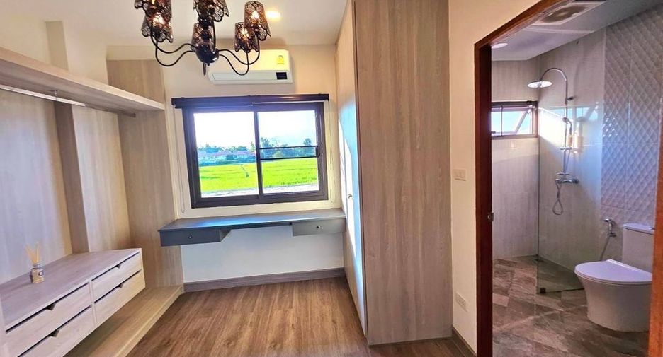 For rent 5 bedrooms house in San Sai, Chiang Mai