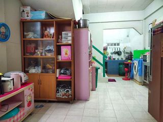 Casa adosada en venta de 2 habitaciones en Min Buri, Bangkok