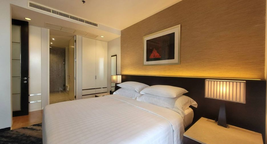 For rent 3 ベッドルーム serviced apartment in Khlong Toei, Bangkok