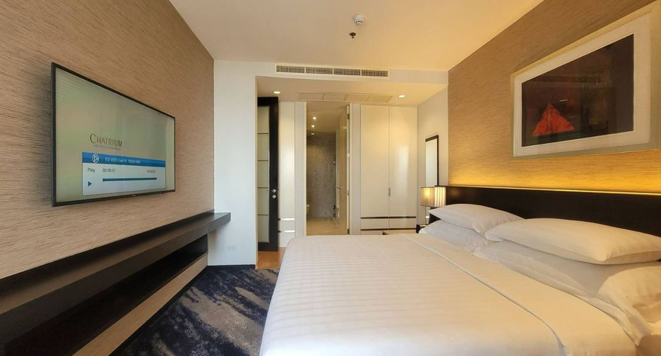 For rent 3 ベッドルーム serviced apartment in Khlong Toei, Bangkok