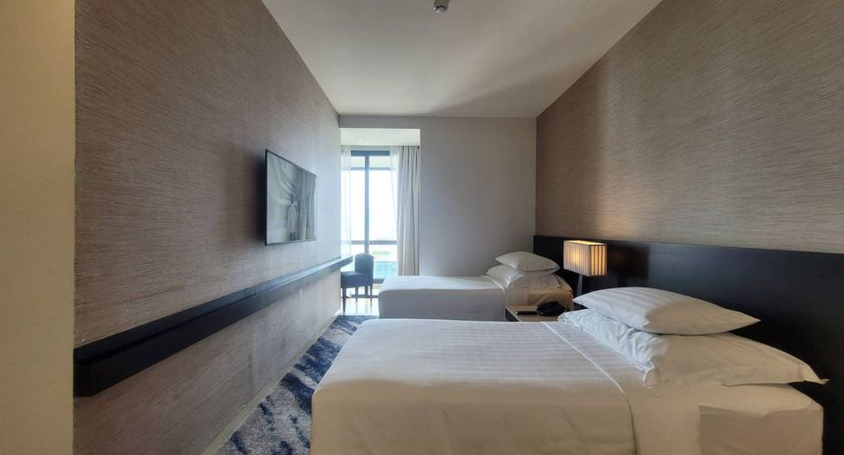 For rent 3 ベッドルーム serviced apartment in Khlong Toei, Bangkok