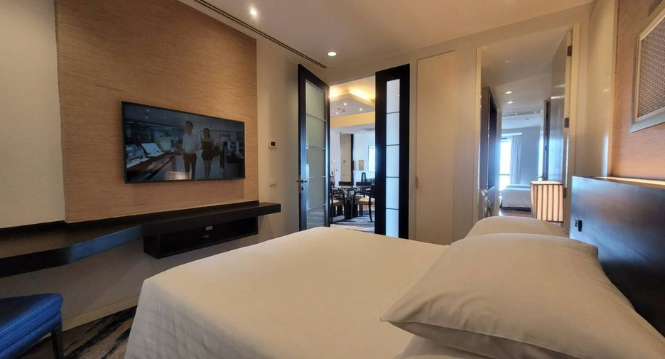 For rent 3 ベッドルーム serviced apartment in Khlong Toei, Bangkok