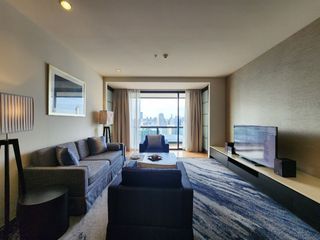 À louer 3 chambres appartement avec services à Khlong Toei, Bangkok