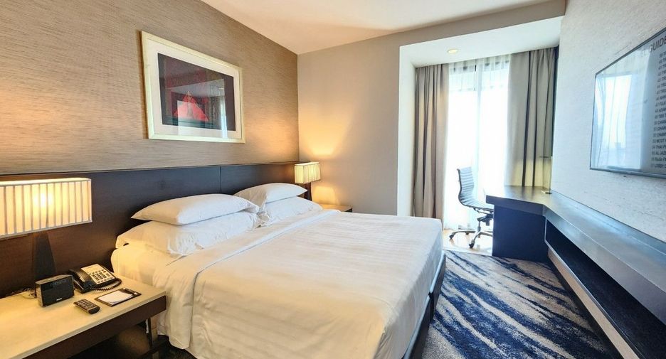 Apartamento con servicios en alquiler de 3 habitaciones en Khlong Toei, Bangkok