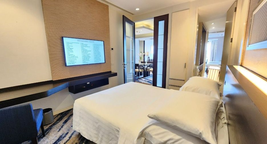 Apartamento con servicios en alquiler de 3 habitaciones en Khlong Toei, Bangkok