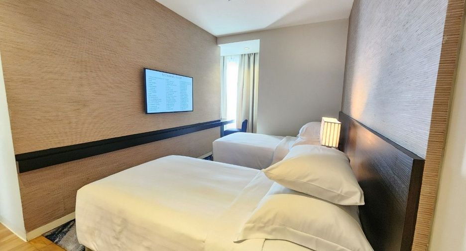 Apartamento con servicios en alquiler de 3 habitaciones en Khlong Toei, Bangkok