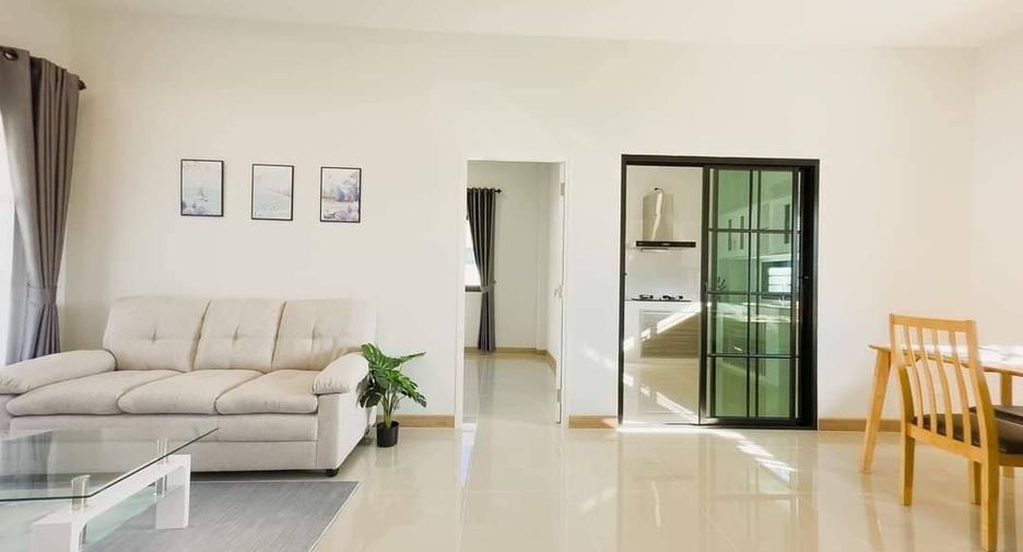 For sale 3 bedrooms house in Mueang Lamphun, Lamphun