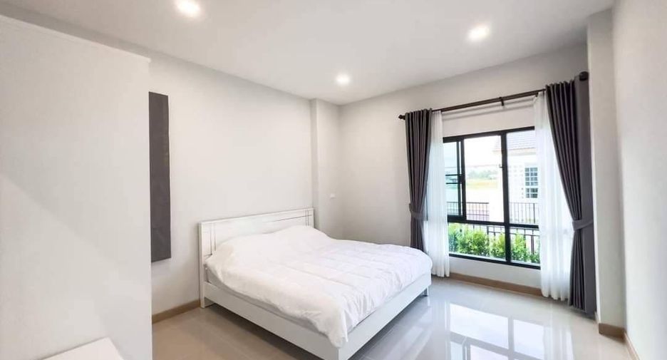 For sale 3 bedrooms house in Mueang Lamphun, Lamphun