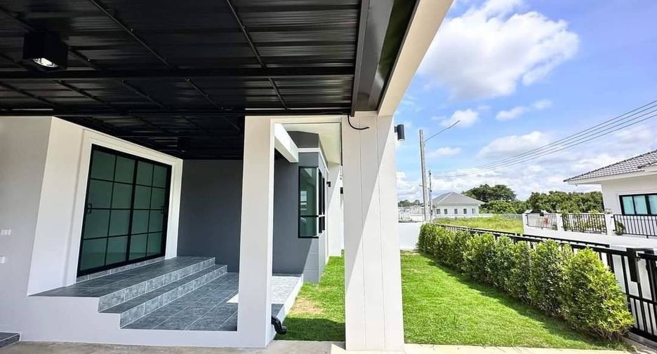 For sale 3 bedrooms house in Mueang Lamphun, Lamphun