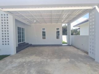For sale 3 bedrooms house in Mueang Lamphun, Lamphun