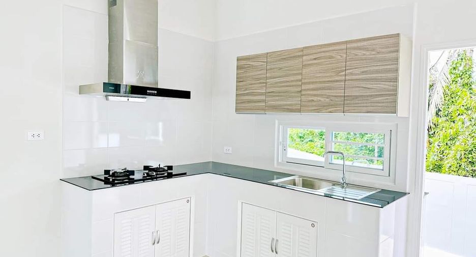 For sale 3 bedrooms house in Mueang Lamphun, Lamphun