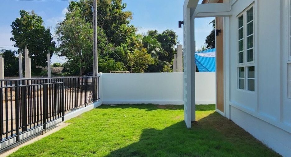 For sale 3 bedrooms house in Mueang Lamphun, Lamphun