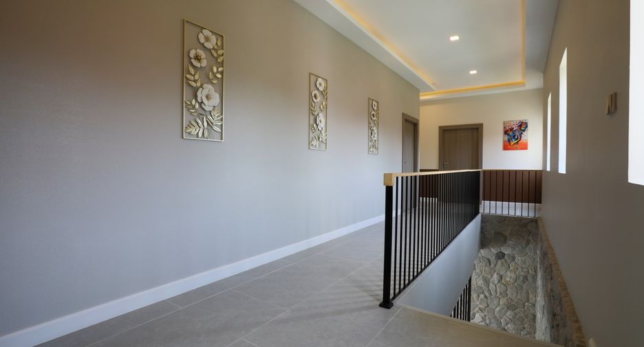 For rent and for sale 7 bed house in Bang Lamung, Chonburi