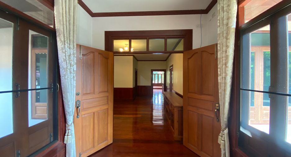 For rent 4 bedrooms house in San Sai, Chiang Mai