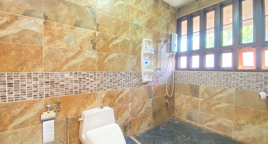 For rent 4 bedrooms house in San Sai, Chiang Mai