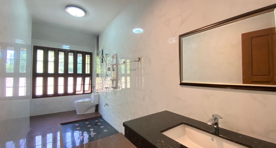 For rent 4 bedrooms house in San Sai, Chiang Mai