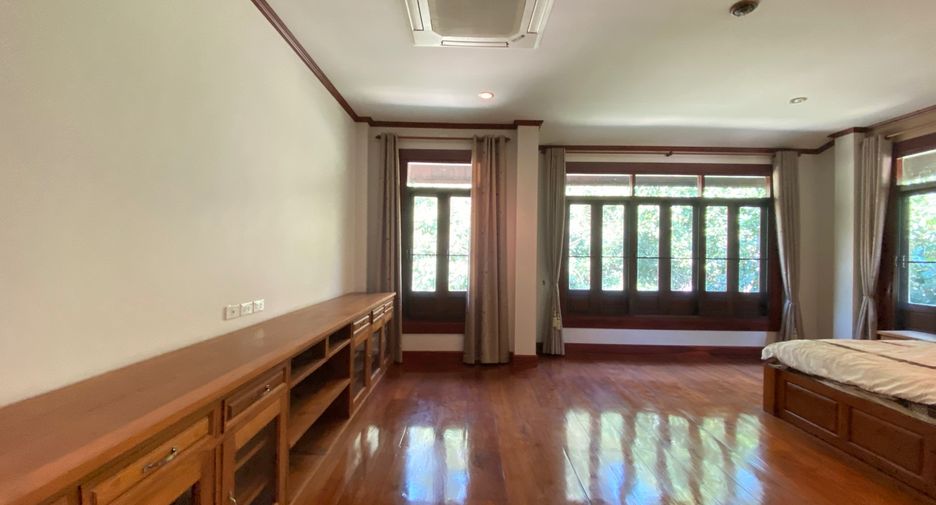 For rent 4 bedrooms house in San Sai, Chiang Mai