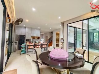 For sale 5 Beds house in Phasi Charoen, Bangkok