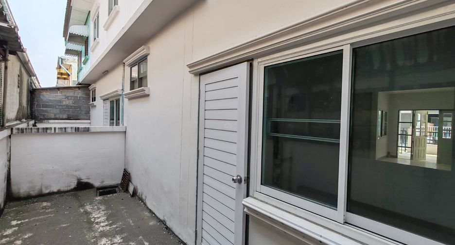 For sale 6 bedrooms townhouse in Thanyaburi, Pathum Thani