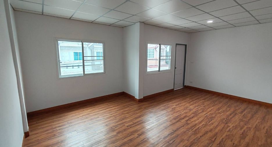 For sale 6 bedrooms townhouse in Thanyaburi, Pathum Thani