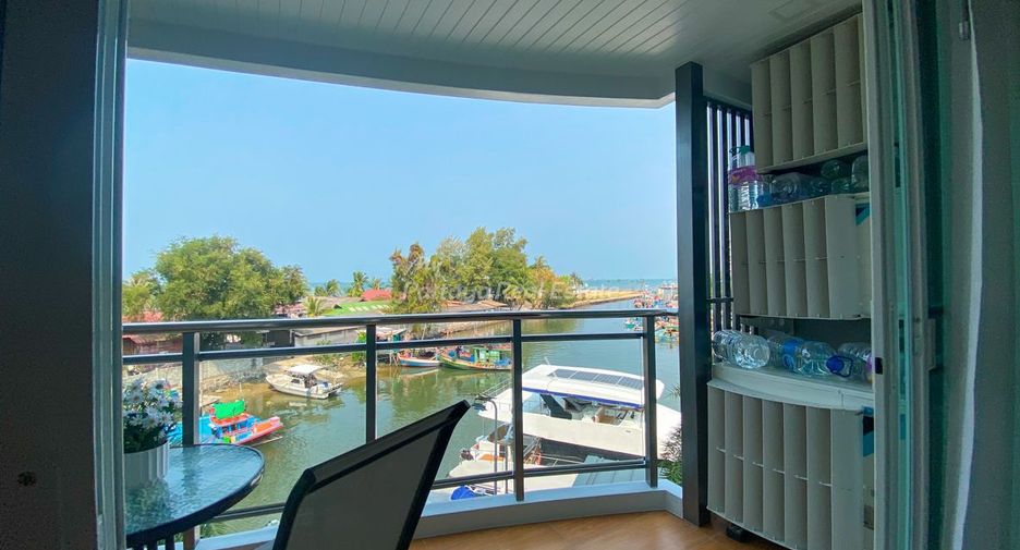 For sale 2 ベッドルーム condo in Sattahip, Chonburi