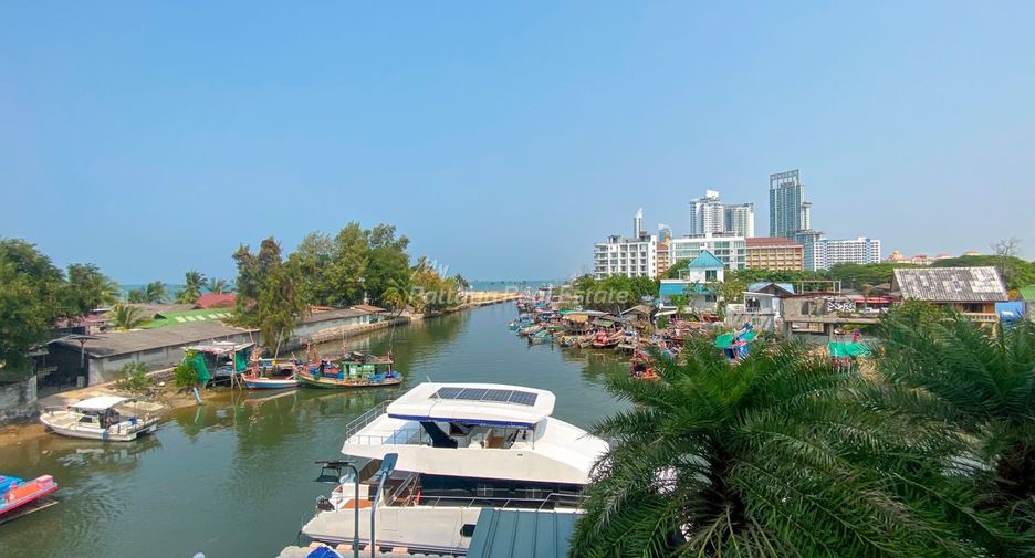 For sale 2 ベッドルーム condo in Sattahip, Chonburi