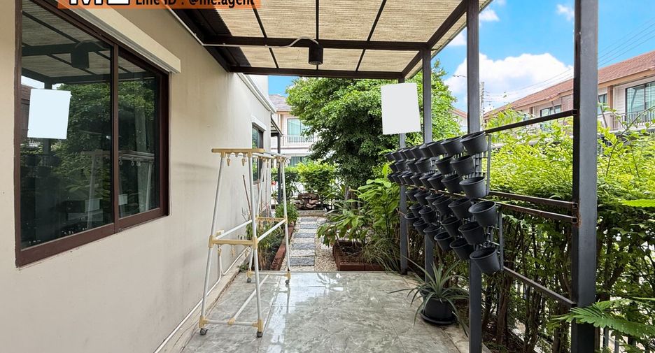 For sale 3 ベッドルーム townhouse in Suan Luang, Bangkok