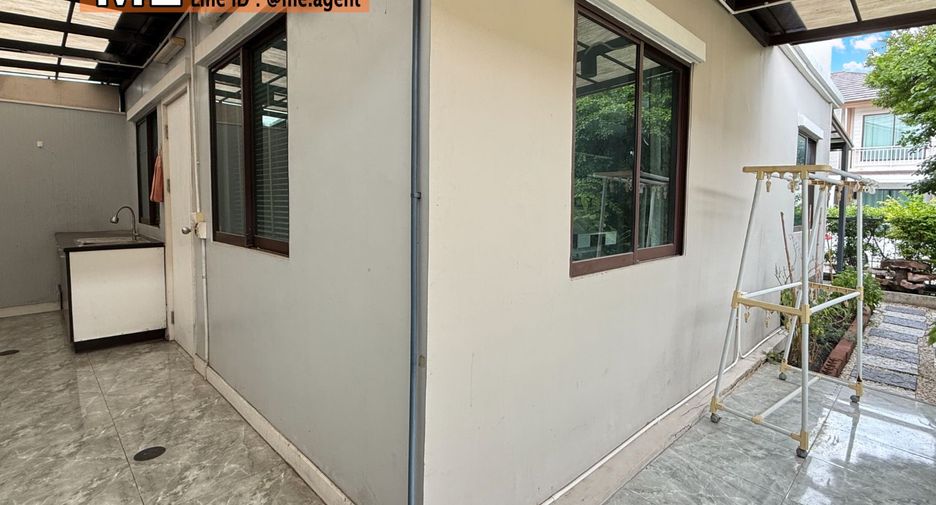 For sale 3 ベッドルーム townhouse in Suan Luang, Bangkok