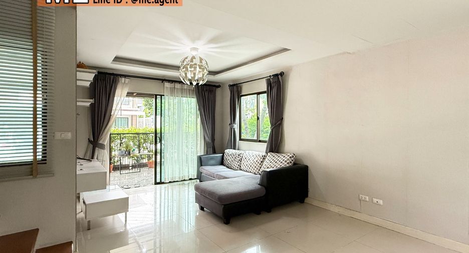 For sale 3 ベッドルーム townhouse in Suan Luang, Bangkok