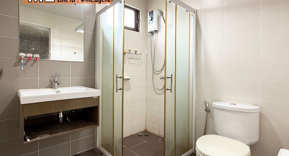For sale 3 ベッドルーム townhouse in Suan Luang, Bangkok