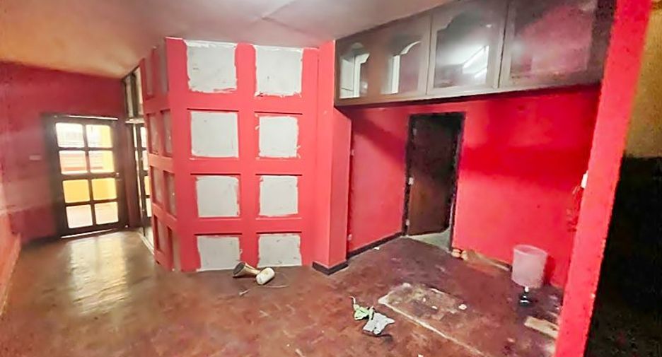 For rent retail Space in Watthana, Bangkok