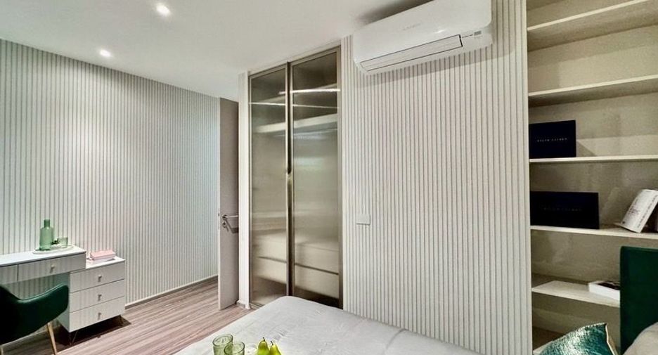For rent 3 bedrooms condo in Khlong Toei, Bangkok