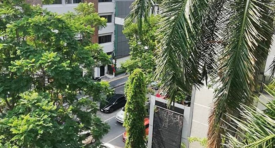 Gewerbefläche zur Miete mit 10 Zimmer in Watthana, Bangkok