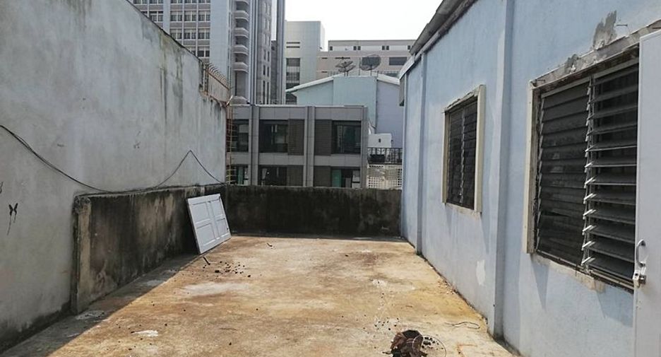 Gewerbefläche zur Miete mit 10 Zimmer in Watthana, Bangkok