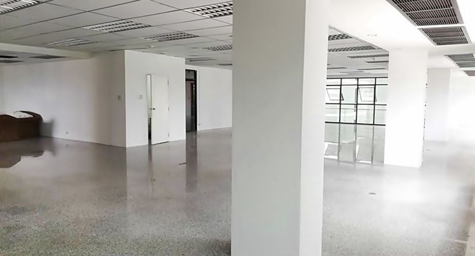 Oficina en alquiler en Sathon, Bangkok