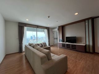For rent 3 Beds condo in Phaya Thai, Bangkok