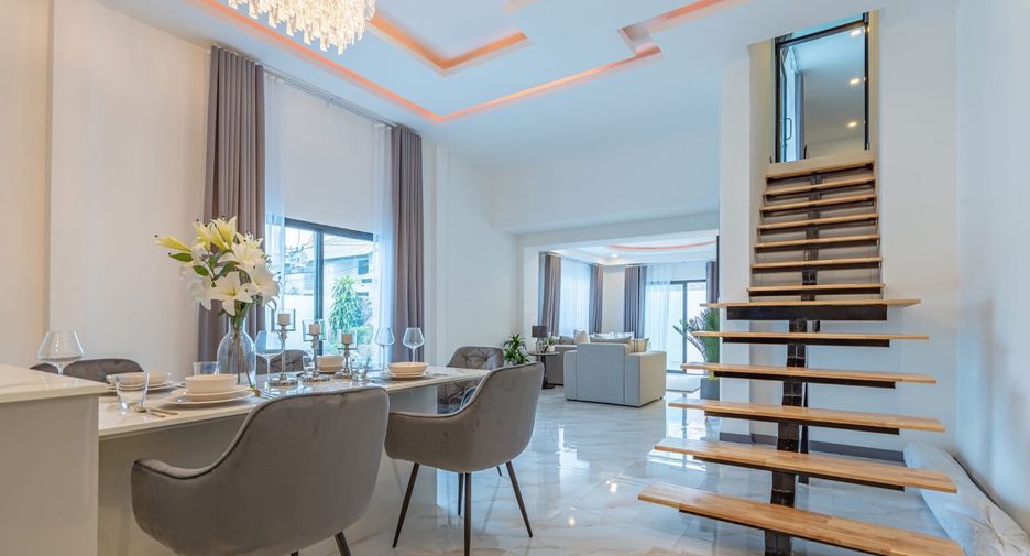 For sale 5 ベッドルーム house in Bang Lamung, Chonburi