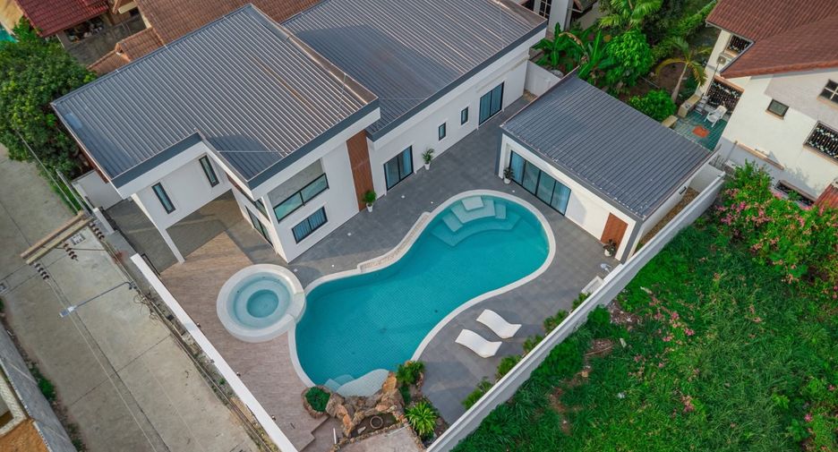 For sale 5 ベッドルーム house in Bang Lamung, Chonburi